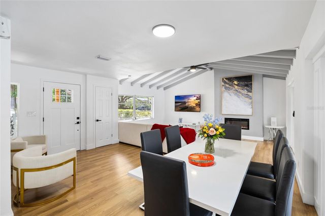 6128 E 111TH AVENUE, Temple Terrace, FL 33617