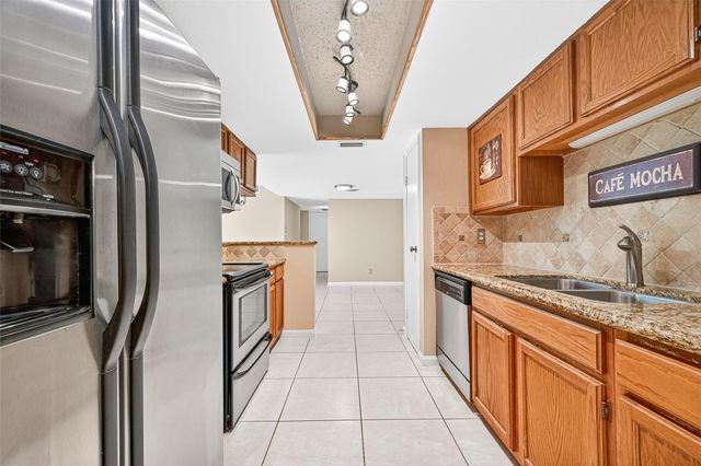14777 Wunderlich Drive 1205, Houston, TX 77069