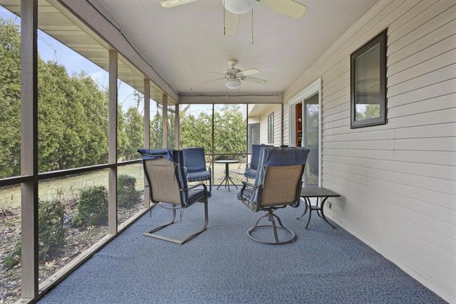 607 Greenway Road, Monona, WI 53716