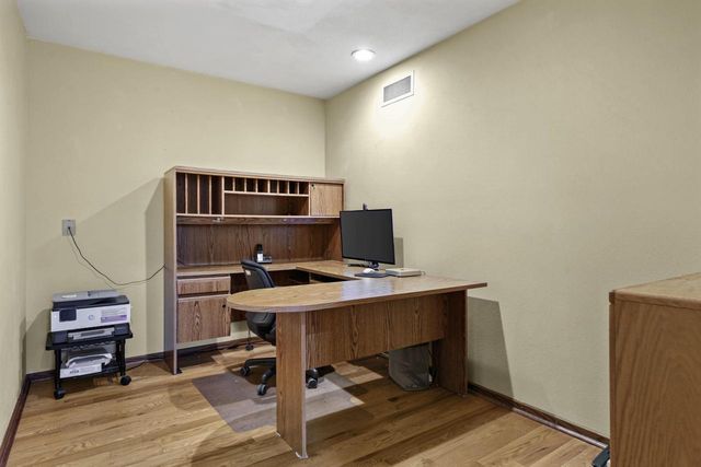 607 Greenway Road, Monona, WI 53716