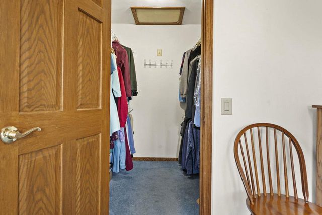 607 Greenway Road, Monona, WI 53716