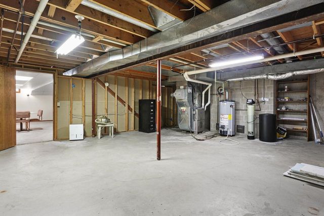 607 Greenway Road, Monona, WI 53716