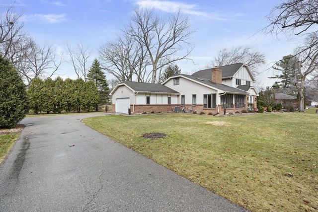 607 Greenway Road, Monona, WI 53716