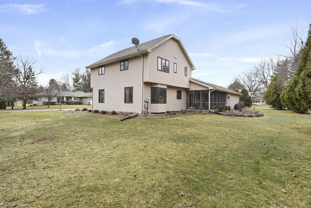 607 Greenway Road, Monona, WI 53716