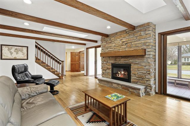 607 Greenway Road, Monona, WI 53716