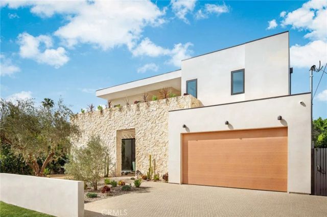 15447 Huston, Sherman Oaks, CA 91403