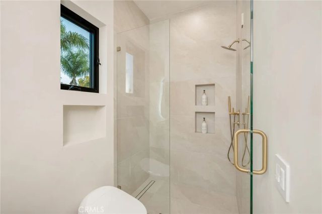 15447 Huston, Sherman Oaks, CA 91403