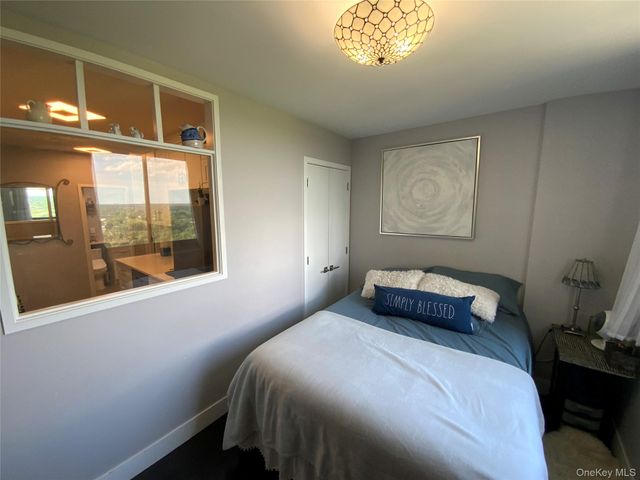 27010 Grand Central Parkway 10B, Floral Park, NY 11005