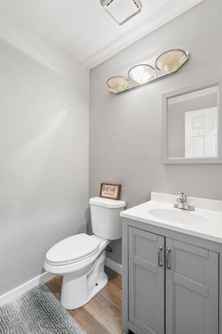 9049 Laguna Springs Way, Elk Grove, CA 95758