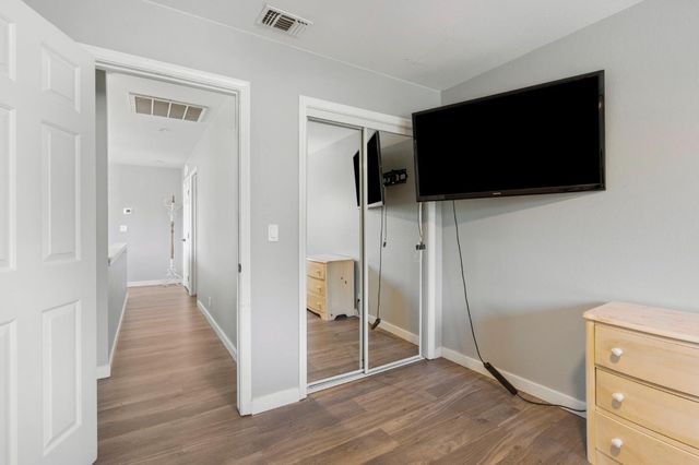 9049 Laguna Springs Way, Elk Grove, CA 95758