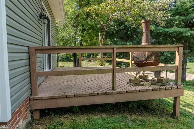 203 Albany Drive NW, Canton, OH 44708