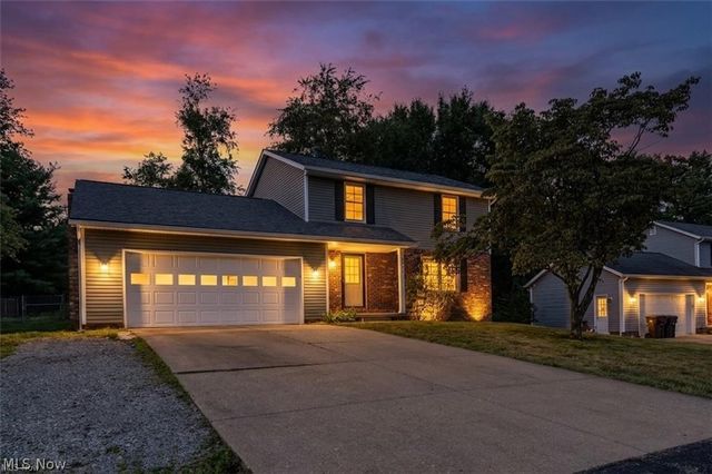 203 Albany Drive NW, Canton, OH 44708