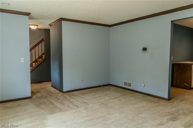 203 Albany Drive NW, Canton, OH 44708