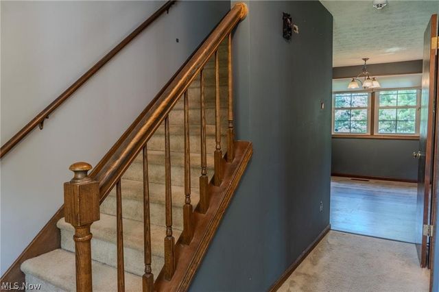 203 Albany Drive NW, Canton, OH 44708