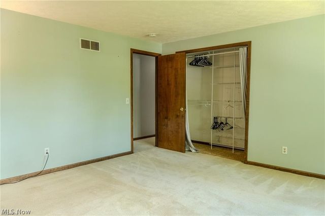 203 Albany Drive NW, Canton, OH 44708