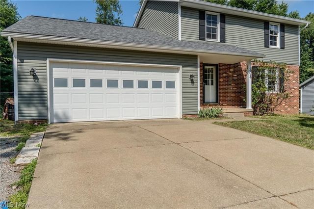 203 Albany Drive NW, Canton, OH 44708