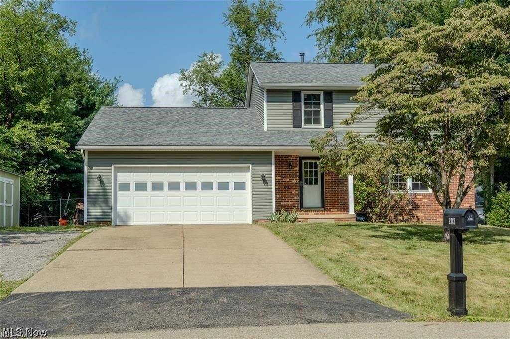 203 Albany Drive NW, Canton, OH 44708