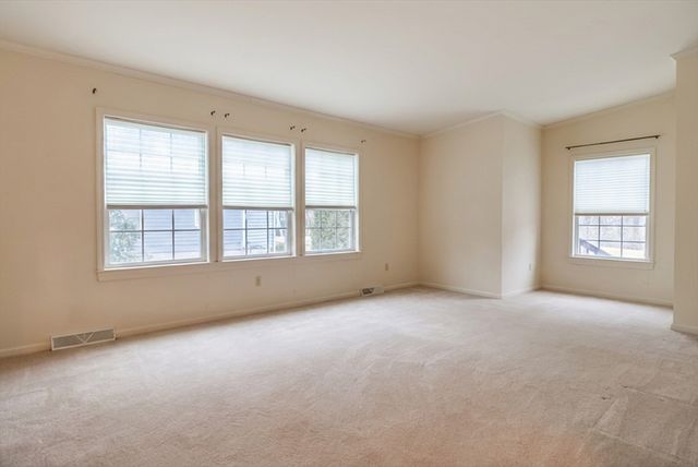 50 Highland St 74, Taunton, MA 02780