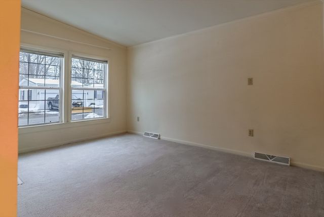 50 Highland St 74, Taunton, MA 02780