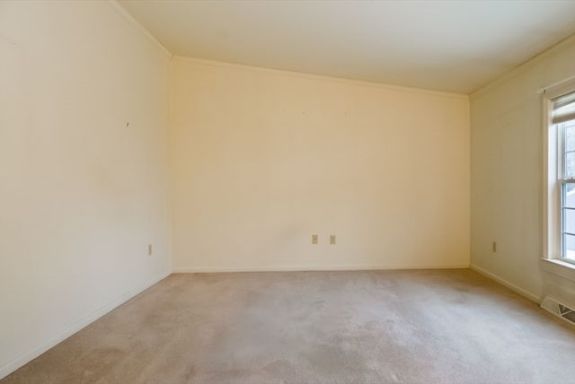 50 Highland St 74, Taunton, MA 02780