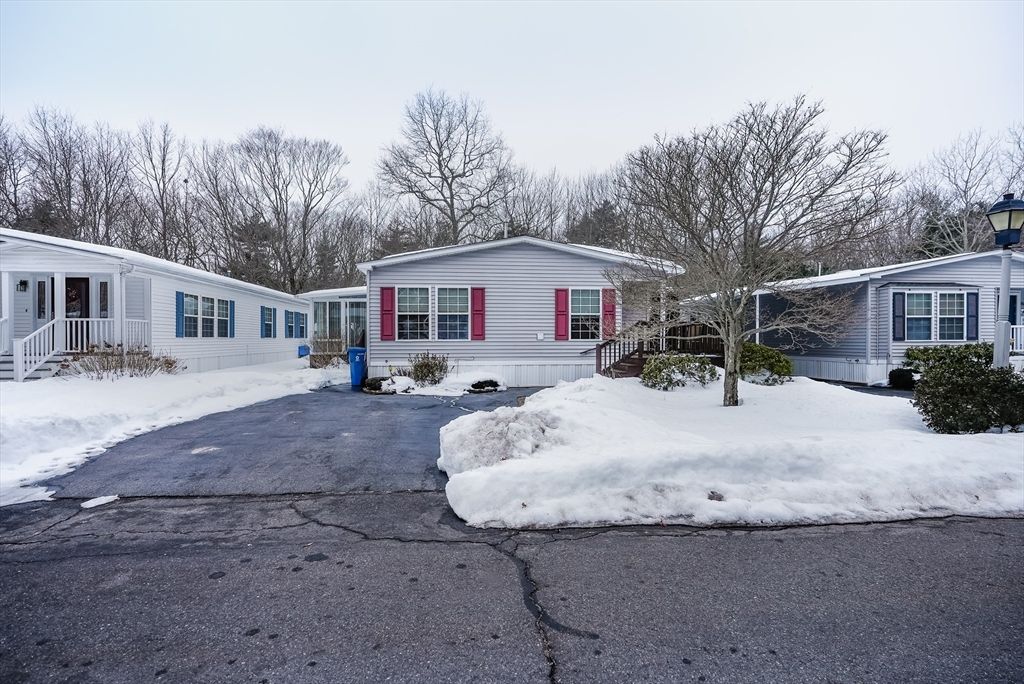 50 Highland St 74, Taunton, MA 02780
