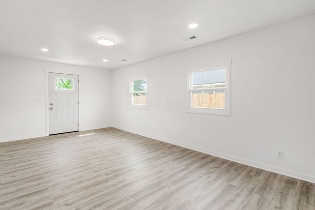 2804 Grasmere Avenue, Columbus, OH 43211