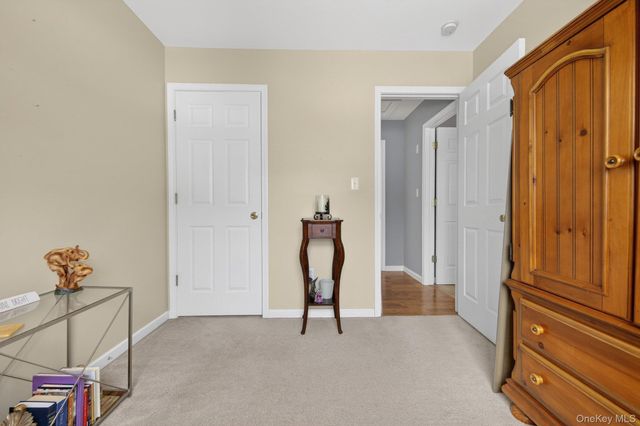 9 Yale Drive, Walden, NY 12586