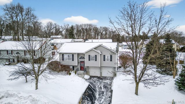 9 Yale Drive, Walden, NY 12586