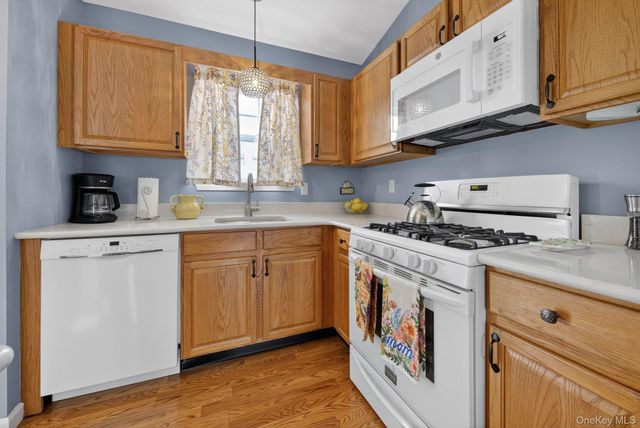 9 Yale Drive, Walden, NY 12586