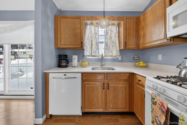 9 Yale Drive, Walden, NY 12586