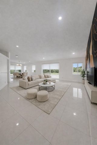 19227 NW 22nd St, Pembroke Pines, FL 33029