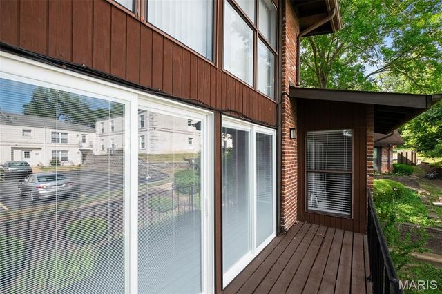 1084 Mersey Bend Drive F, St Louis, MO 63129