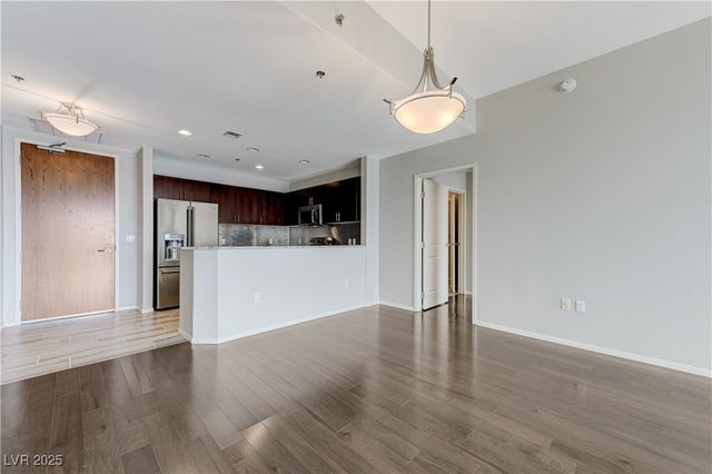 8255 LAS VEGAS Boulevard 1816, Las Vegas, NV 89123