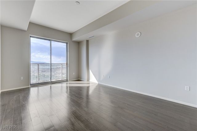 8255 LAS VEGAS Boulevard 1816, Las Vegas, NV 89123