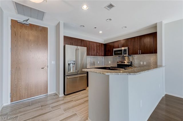 8255 LAS VEGAS Boulevard 1816, Las Vegas, NV 89123