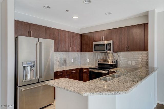 8255 LAS VEGAS Boulevard 1816, Las Vegas, NV 89123