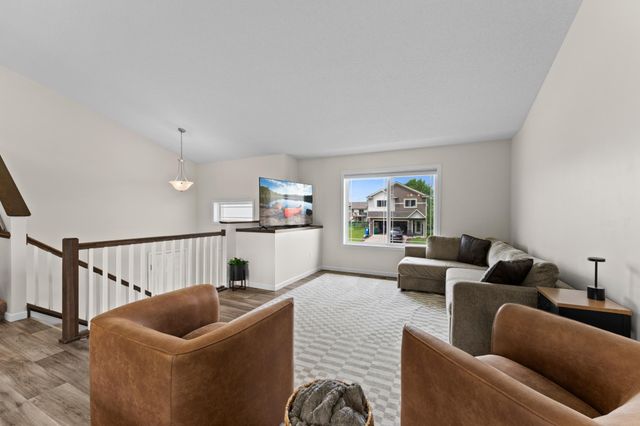 840 Highview Loop SE, Pine City, MN 55063