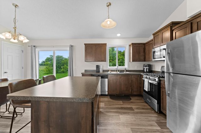 840 Highview Loop SE, Pine City, MN 55063