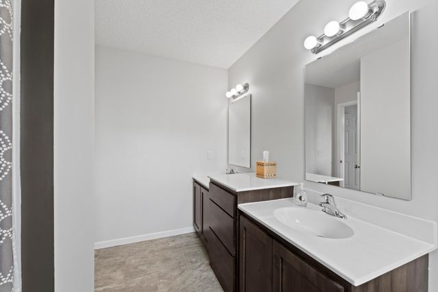 840 Highview Loop SE, Pine City, MN 55063