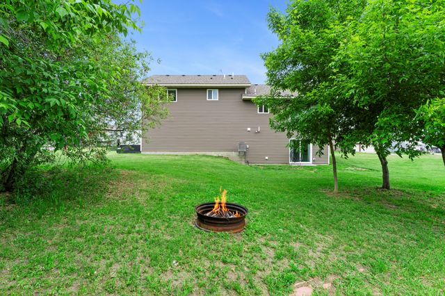840 Highview Loop SE, Pine City, MN 55063