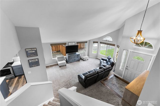 901 Bathke Avenue, Enumclaw, WA 98022