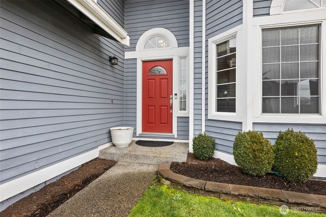 901 Bathke Avenue, Enumclaw, WA 98022