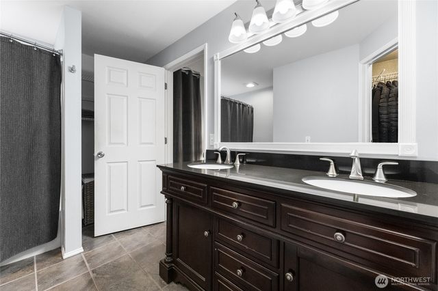 901 Bathke Avenue, Enumclaw, WA 98022