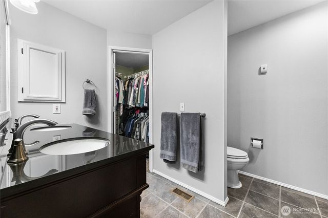 901 Bathke Avenue, Enumclaw, WA 98022