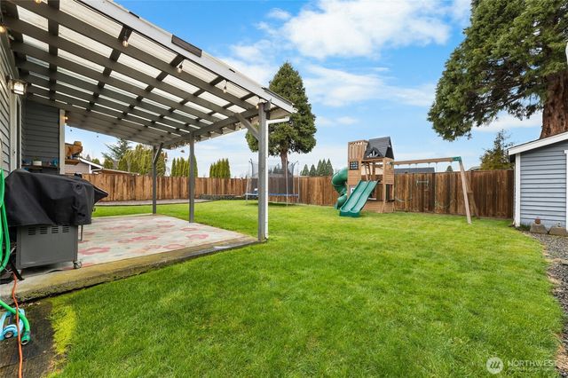 901 Bathke Avenue, Enumclaw, WA 98022