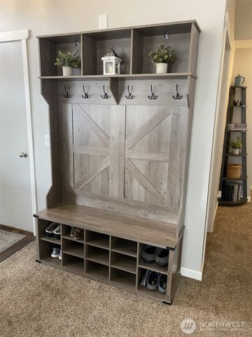 901 Bathke Avenue, Enumclaw, WA 98022