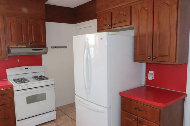 8 Irma Ave 2, Watertown, MA 02472