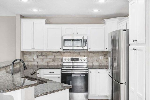 1904 S. Thomas Drive, Ozark, MO 65721