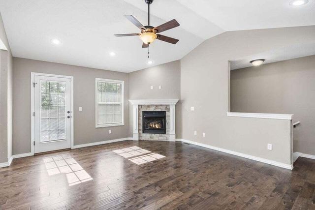 1904 S. Thomas Drive, Ozark, MO 65721