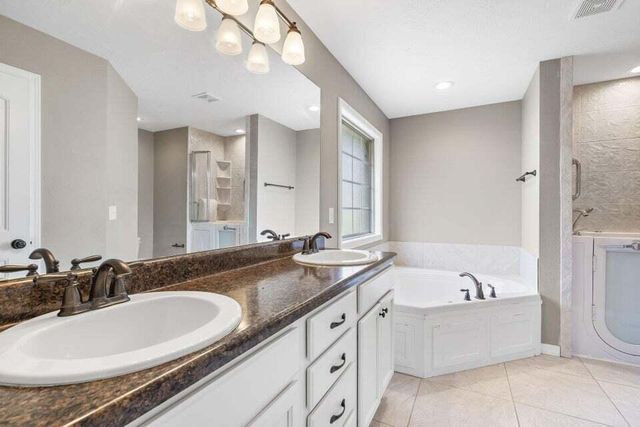 1904 S. Thomas Drive, Ozark, MO 65721